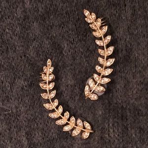 NWOT Pierced Gold Tone Ear Climbers with Cuff
